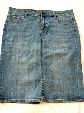 NWOT KUT from the Kloth Connie Blue Denim  Skirt SZ 8